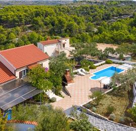 6 bedroom villa with pool in Milna, Brac Island sleeps 11